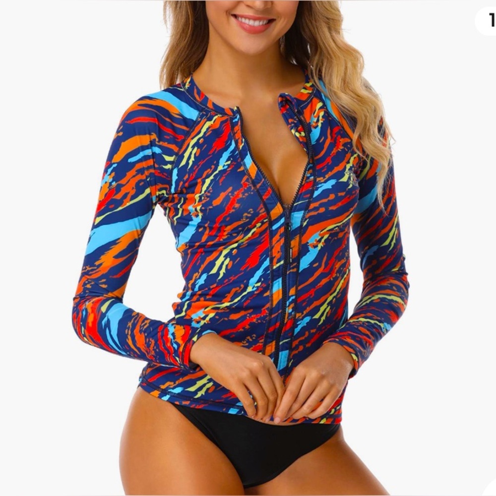 Axesea full zip rash guard with vibrant abstract pattern